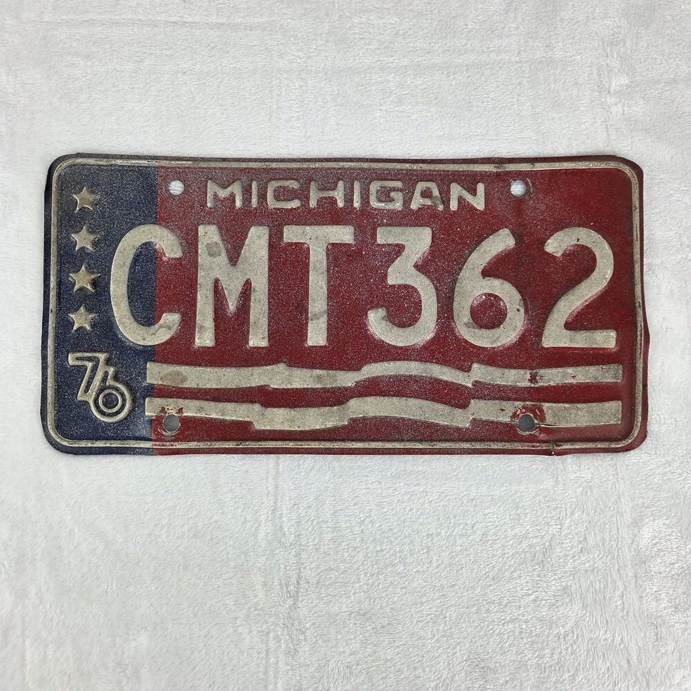 1976 Michigan‎ Bicentennial License Plate CMT362 Paint Splatter Patina Tag